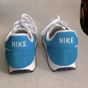 New Nike challenger og